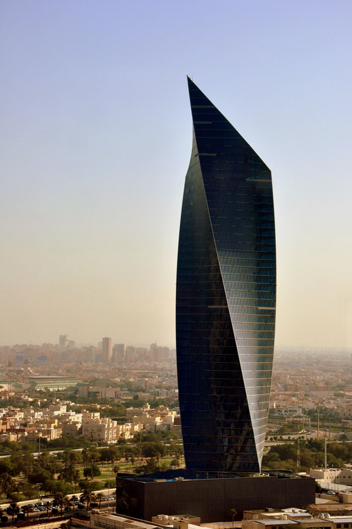 evil-buildings-101-586b656090efd__700
