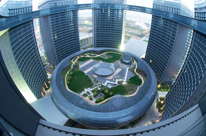 evil-buildings-28-58593e797db76__700