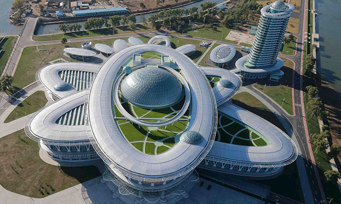 evil-buildings-33-58594ea289166__700