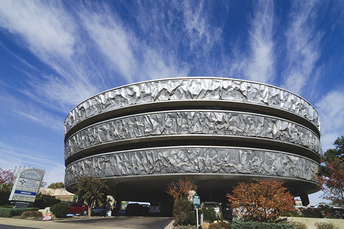 evil-buildings-56-585a9d6107dfa__700