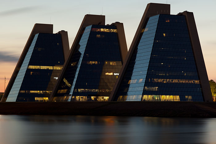 evil-buildings-64-58665c68c8767__700