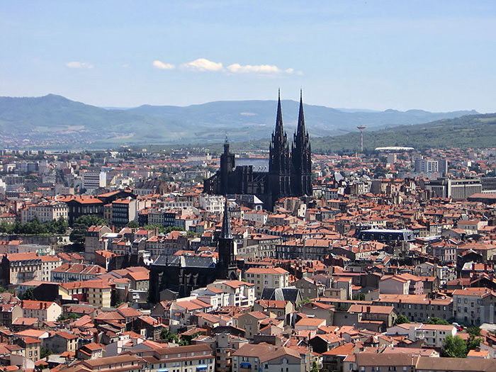 evil-buildings-73-586a1a5300dbc__700