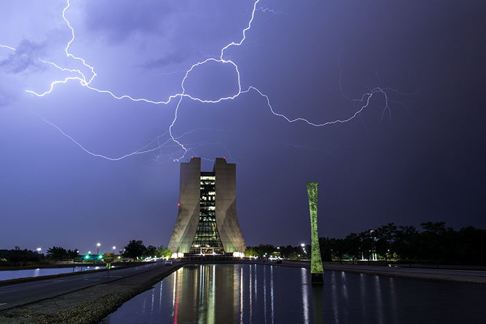 evil-buildings-81-586a31da8ca67__700