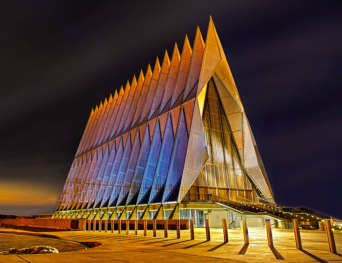 evil-buildings-85-586a45d299f52__700